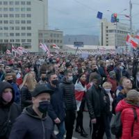 快新聞／白俄羅斯10萬人上街抗議總統 反對派揚言26日罷工