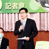 市長陳其邁宣布輕軌復工 宣示2023年底全線通車