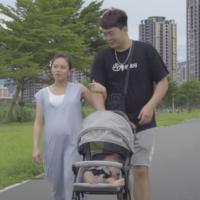 YouTuber陳彥婷生了!挑戰戶外育兒發現「橫著走」很重要