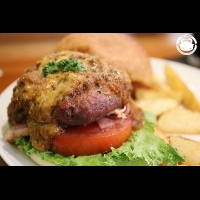 《食台中》田樂漢堡美村店for Farm Burger-老屋正夯!在復古懷舊的氣氛下品嚐美味漢堡堡