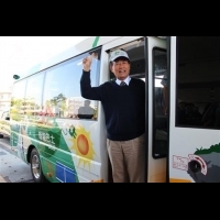 屏首部電動巴士啟用營運 串連大鵬灣東港景點