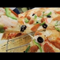[新聞]食家推薦▶▶美味pizza 快陪小布一起吃│開飯喇