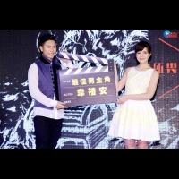 韋禮安發片陳妍希驚喜現身  送「導演打板」邀約拍電影