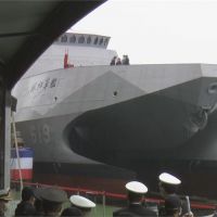 快新聞／海軍「高效能艦艇後續艦」首艦下水 蔡英文命名「塔江軍艦」