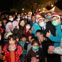 民治市民廣場聖誕樹點亮歡樂 黃偉哲邀全國朋友耶誕跨年遊新營玩台南