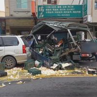 花蓮民宅火警1人重傷 器材車趕救災撞蛋車