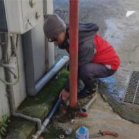 福壽山水管結冰爆裂 水電師傅積極搶修
