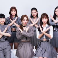 女團PER6IX換上女警制服Cosplay胸前打叉 六位女孩呼著口號做公益