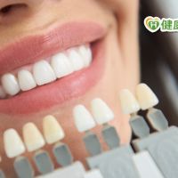 牙齒美白怎麼做？　牙醫師提醒美白產品慎用