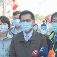 快新聞／雙鐵暫不禁飲食 林佳龍：乘客須落實防疫要求