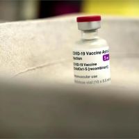對南非變種病毒防護力有限 當局暫停施打AZ疫苗