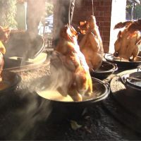 苗栗後龍「磚窯雞」 特高溫燒烤皮脆肉多汁