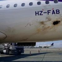 遭葉門叛軍無人機攻擊 沙烏地機場飛機起火