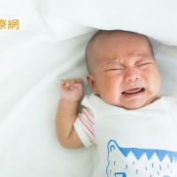 寶寶半夜一直哭鬧　疑似腸絞痛怎麼辦?