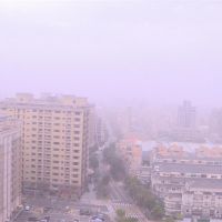 西半部空污紅害 傍晚台北PM2.5紫爆不宜出門