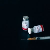 疫苗最新！聯亞二期試驗開打 拚6月拿緊急授權上市千萬劑