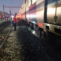 快新聞／228連假台鐵不平靜！ 一路人闖鐵軌遭區間車撞死