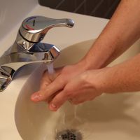 過年後諾羅病毒就診數增　肥皂洗手才能殺死病毒