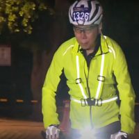柯文哲騎單車挑戰一日北高　40萬宣傳挨批「寄生市府」
