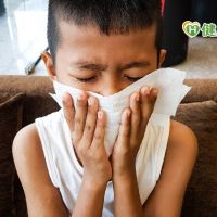 孩子過敏鼻塞嚴重影響　當心小孩牙齒咬合不正及暴牙