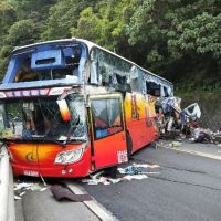 蘇花公路東澳段遊覽車撞山壁致6死39傷　運安會介入調查
