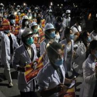 緬甸反政變示威已249死 醫護人員上街頭