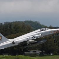 快新聞／2架F-5E空中擦撞墜海 前空軍副司令研判「非機件因素」