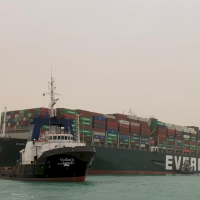 長榮貨輪擱淺 全球航運卡到！蘇伊士運河當局改開舊水道引導船隻