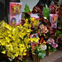 大甲媽遶境新港　會香敬獻國產花斗　