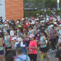 全球首場「大型女子半馬路跑」 市民廣場盛大開跑