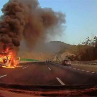 國道3號驚傳火燒車意外 5人燒燙傷送醫急救
