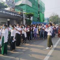 緬甸新年假期不安 士兵對醫護示威活動開槍