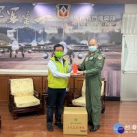感謝辛勤捍衛台海領空安全  台南議員攜「英雄麵」慰勞空軍