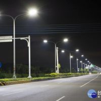 護民夜間行路安全   台南路燈明年將全面換裝LED燈