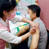 東奧6搶1資格賽 總教練洪一中帶頭 中華隊20人打疫苗