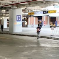 趕車只能跨越車道　民怨臺中火車站前公車轉運站動線不良