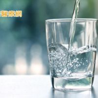 喝水擔心頻尿和夜尿　泌尿科醫師建議這麼喝