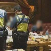 中警臨檢酒店「實聯制」 酒客疑酒駕拒測對警咆哮