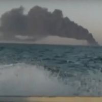 伊朗最大海軍艦艇起火沈沒阿曼灣 無人傷亡