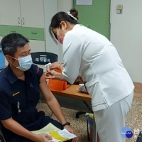 嘉市第一線員警開打疫苗　預計270位完成接種