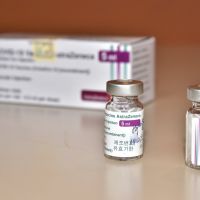 新增1例疑接種AZ疫苗後死亡個案 首見莫德納嚴重不良反應