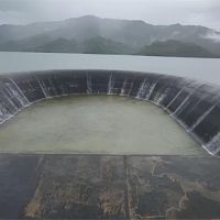 雨神助攻帶900多萬噸水量 南化水庫滿庫溢流