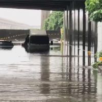 雨彈強襲中台灣 彰化三芬路崩塌車險墜谷