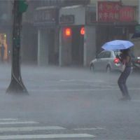 快新聞／大雨炸台！全台10縣市豪大雨特報　未來一週慎防積淹水