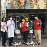 援軍抵嘉　陽明醫院獲贈抗疫神器