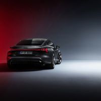 絕美電駒Audi e-tron GT 車系開始預售 180kW Audi 極速充電站同步擴點