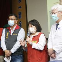 嘉義市長黃敏惠關心首日施打疫苗幼教人員