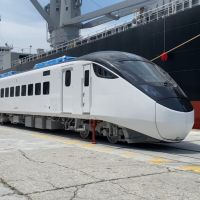 台鐵新購EMU3000列車抵台　預定明年春節前5列疏運東部幹線