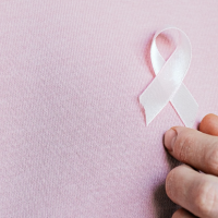 台灣年輕女性乳癌「增幅」上升 3大禍首不能輕忽！