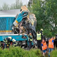 捷克火車追撞3死8重傷　另有近50人受傷
